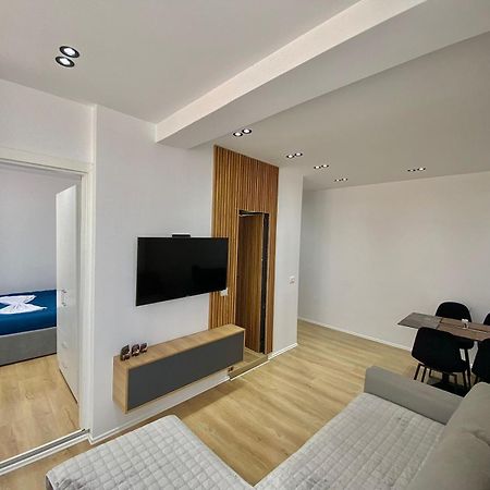 Mara Central Apartment 3 Тирана Экстерьер фото